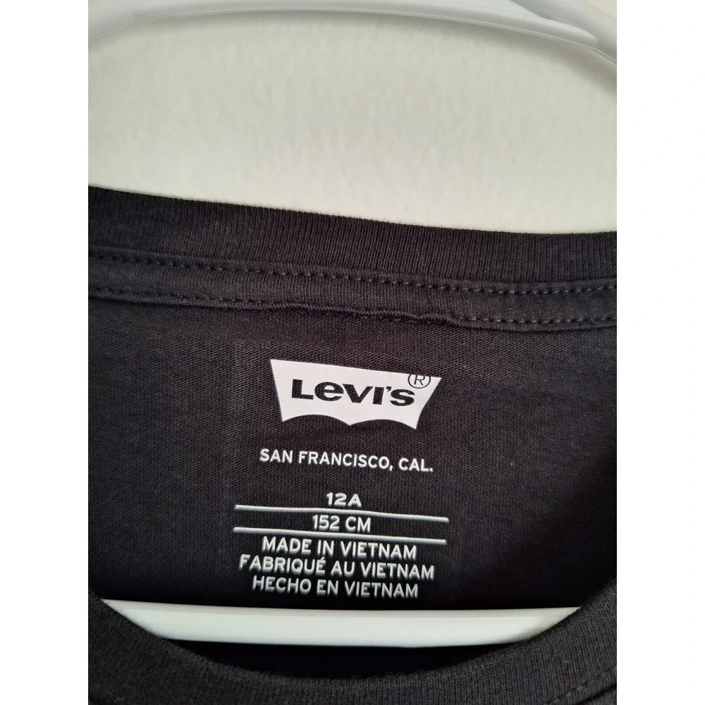 Levis Kids Boys Black Graphic Logo T-Shirt Size 12A Short Sleeve Cotton Tee‎ NWT